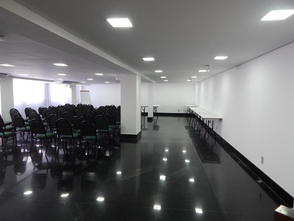 בלו הוריזונטה Frimas Pampulha Hotel מראה חיצוני תמונה