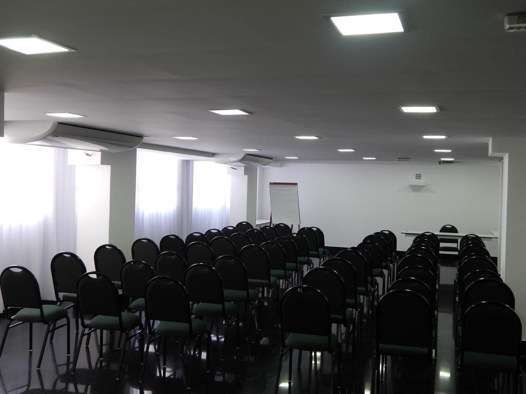 בלו הוריזונטה Frimas Pampulha Hotel מראה חיצוני תמונה