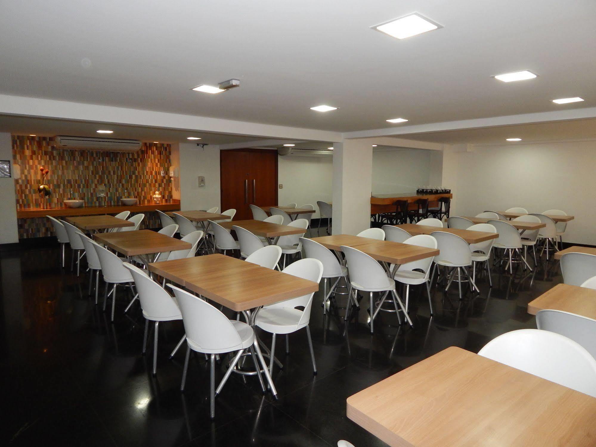 בלו הוריזונטה Frimas Pampulha Hotel מראה חיצוני תמונה