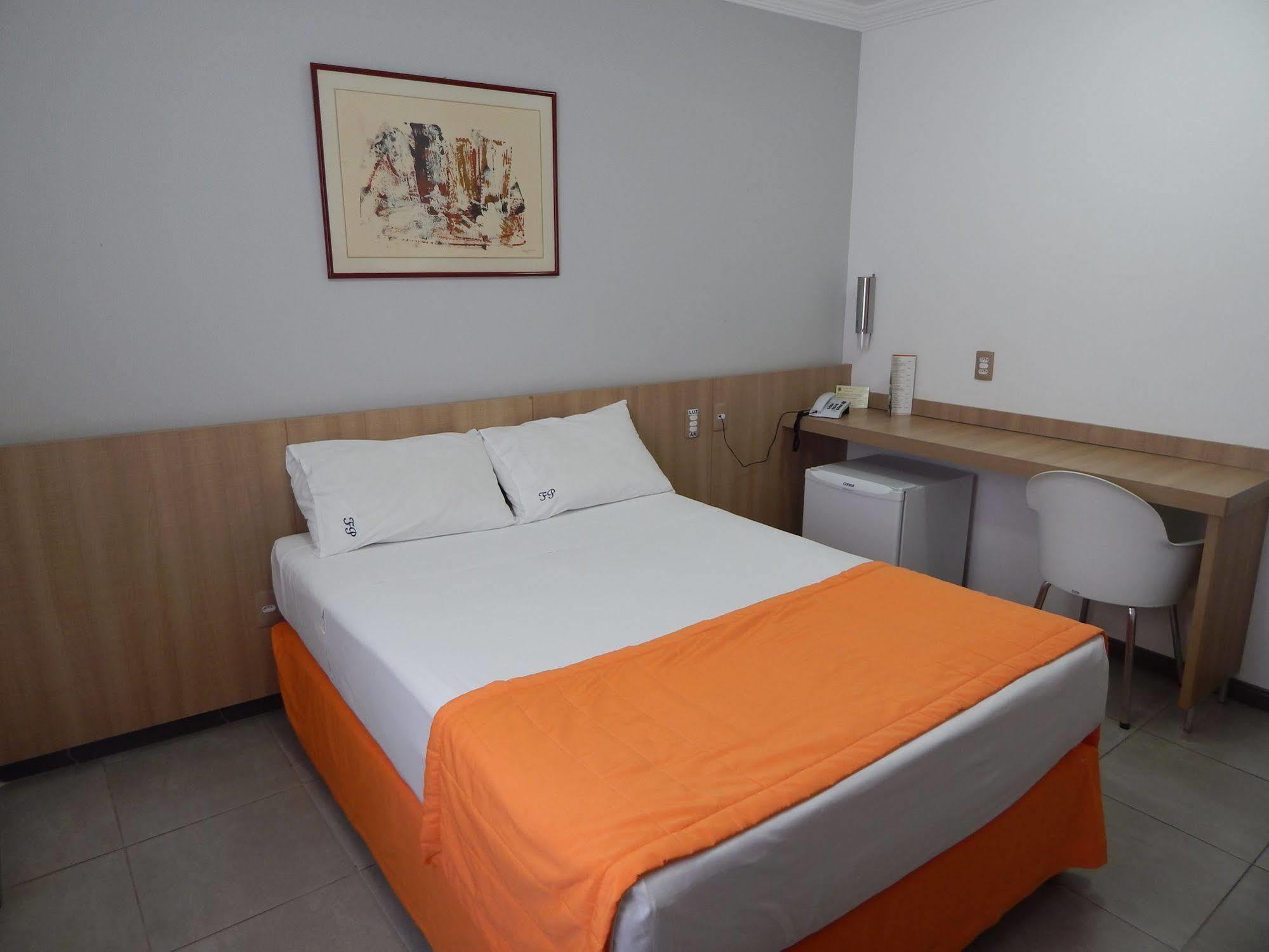 בלו הוריזונטה Frimas Pampulha Hotel מראה חיצוני תמונה